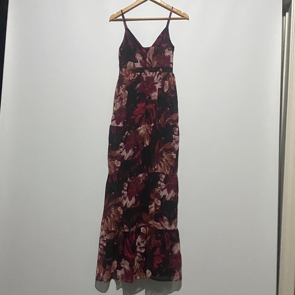 Lulu’s S Gorgeous Blooms Burgundy Tiered Maxi Dress As Is - Picture 2 of 11